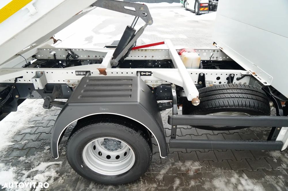 Iveco DAILY 70-180 / BASCULATOR SPATE 2.8 M / MTA: 7.0 T / BLOCARE PUNȚI / DUBLU / HI-MATIC - 7