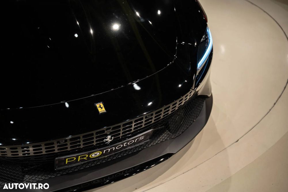 Ferrari Roma - 12