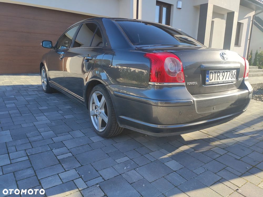 Toyota Avensis 1.8 VVT-i - 5