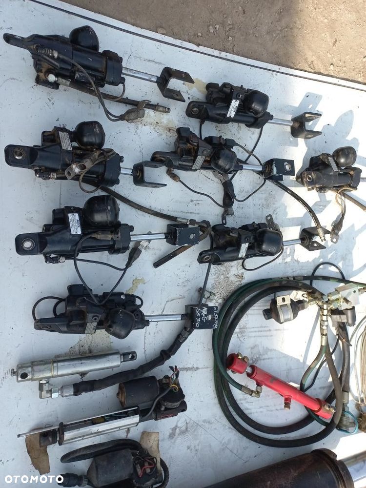 Siłowniki hydrauliczne ,siłownik elektryczny , rury wysypu 45100065,45100029, serta,12719910, hydac M91,M92 ACW021162A,siłownik kabiny massey,3773719m91,tollo linear LA14,quivogne VER04528, 0.9123,330.4 ,A4922096 ,CZUJNIK NACISKU OSI LOAD 969-0075, HYDAC 394488, AMAZONE M80X80 SIŁOWNIK PODNOŚNIKA SAME,DEUTZ HEDRA MF 32,34,36,38,40 - 16