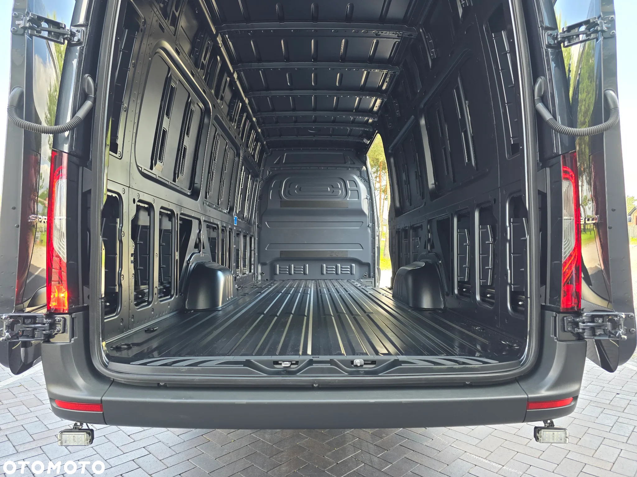 Mercedes-Benz SPRINTER 319 3.0 190KM NOWY BEZ PRZEBIEGU BOGATA OPCJA WYPOSAŻENIA SALON PL NOWY NOWY NOWY - 18