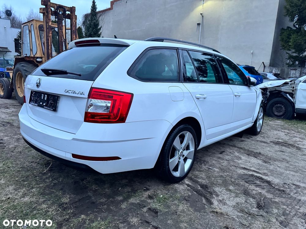 Skoda Octavia 2.0 TDI DSG Tour - 9