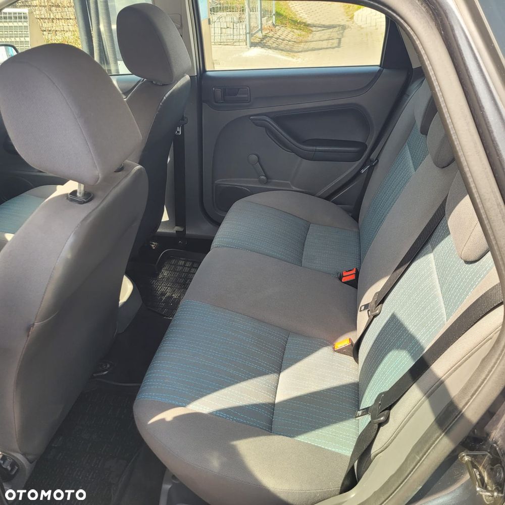 Ford Focus 1.8 TDCi Ambiente - 14