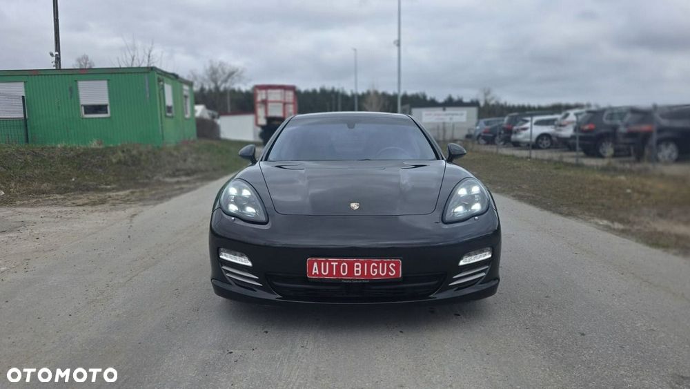 Porsche Panamera - 3