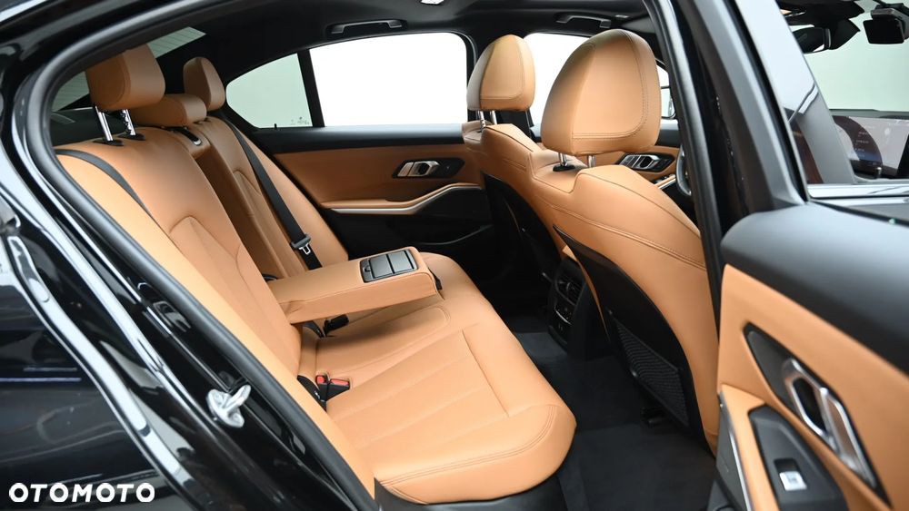 BMW Seria 3 320i Edition M Sport Shadow - 19
