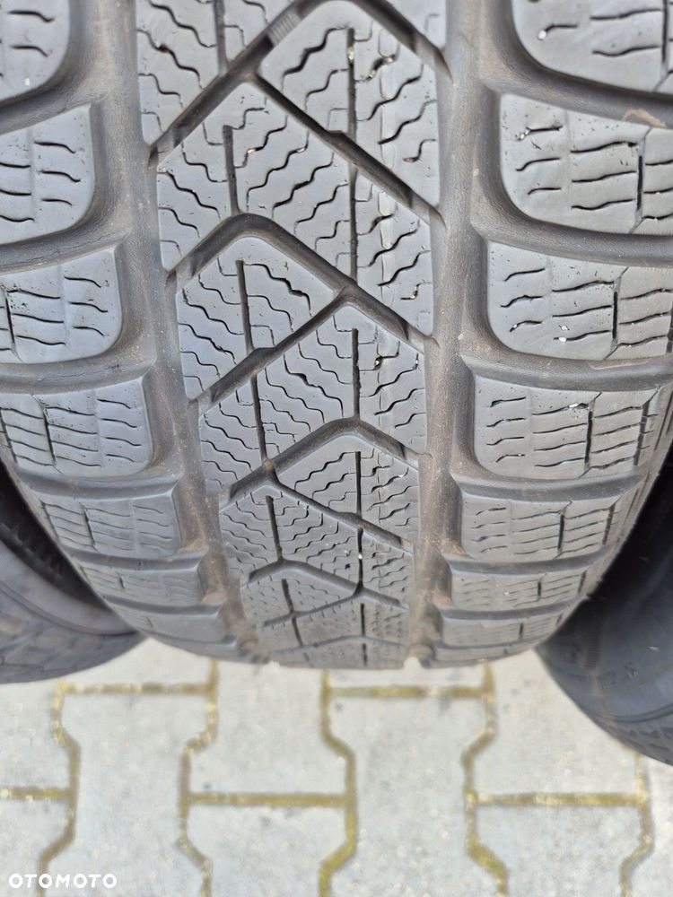 Opony Pirelli 215 60 R16 - 4