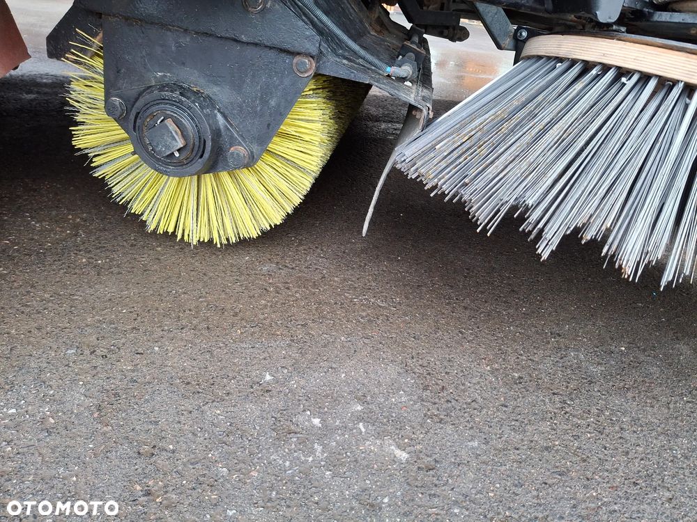 Mercedes-Benz Axor 1829 Zamiatarka FAUN Viajet 2010r EUnited PM10 Karcher Przebieg 76 Tyś KM Euro 5 - 36