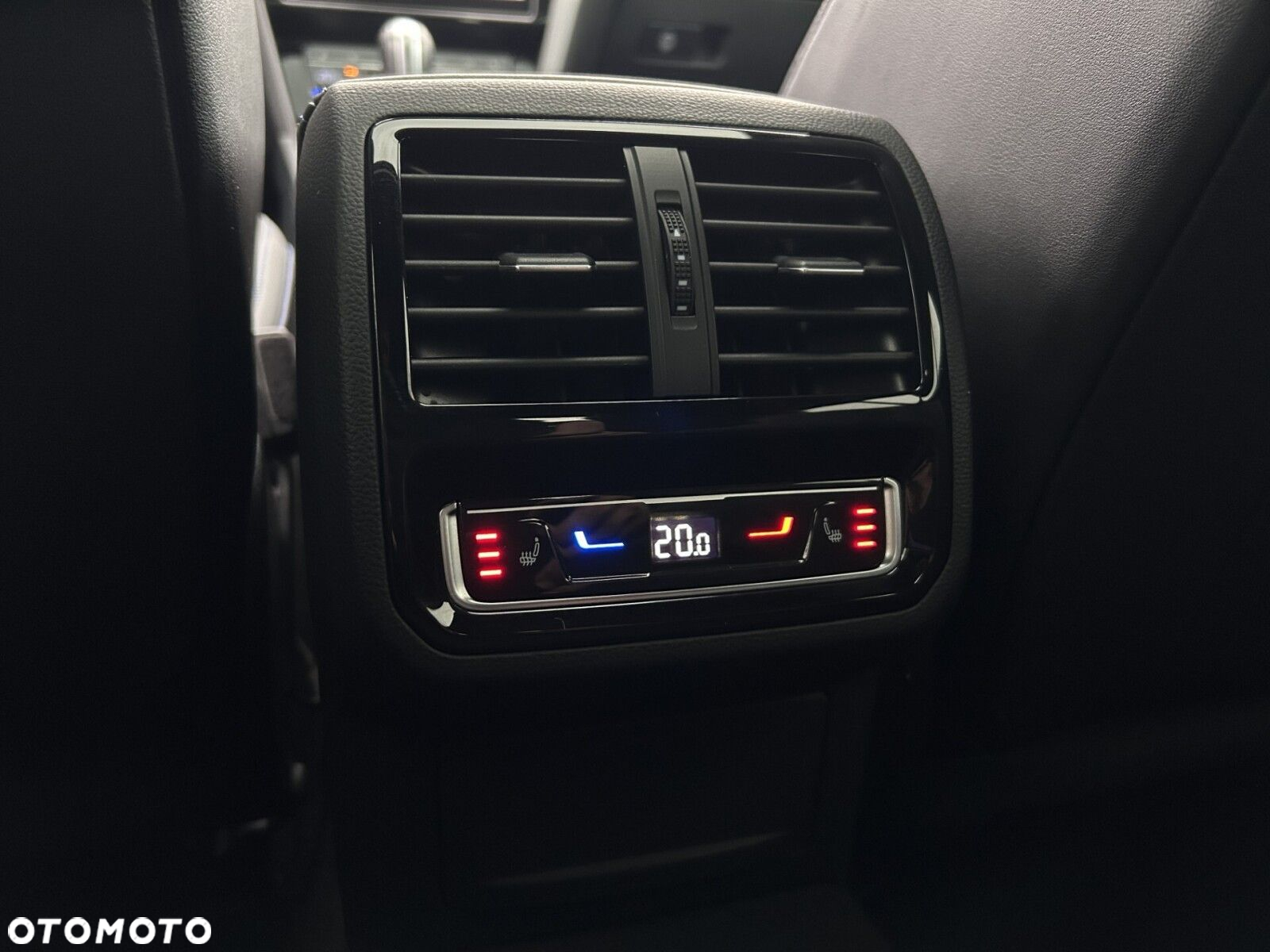 Volkswagen Arteon 2.0 TSI 4Motion R DSG - 23