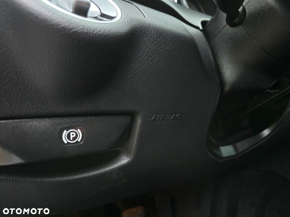 Mercedes-Benz Klasa C 200 CDI BlueEff Avantgarde - 20