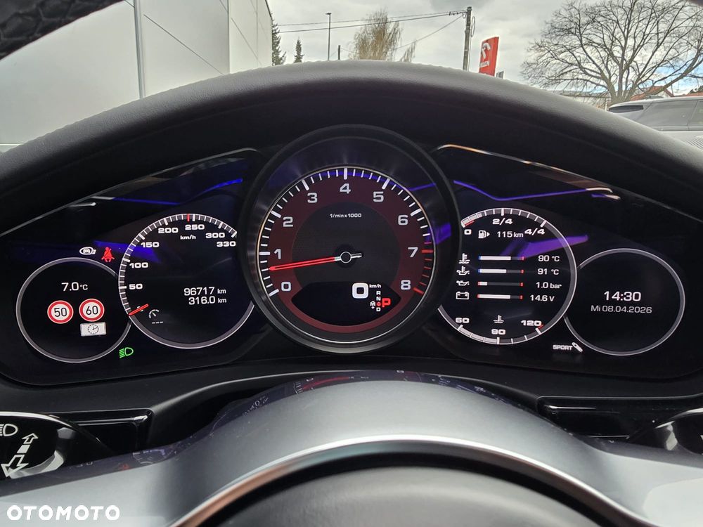 Porsche Panamera 4S - 20