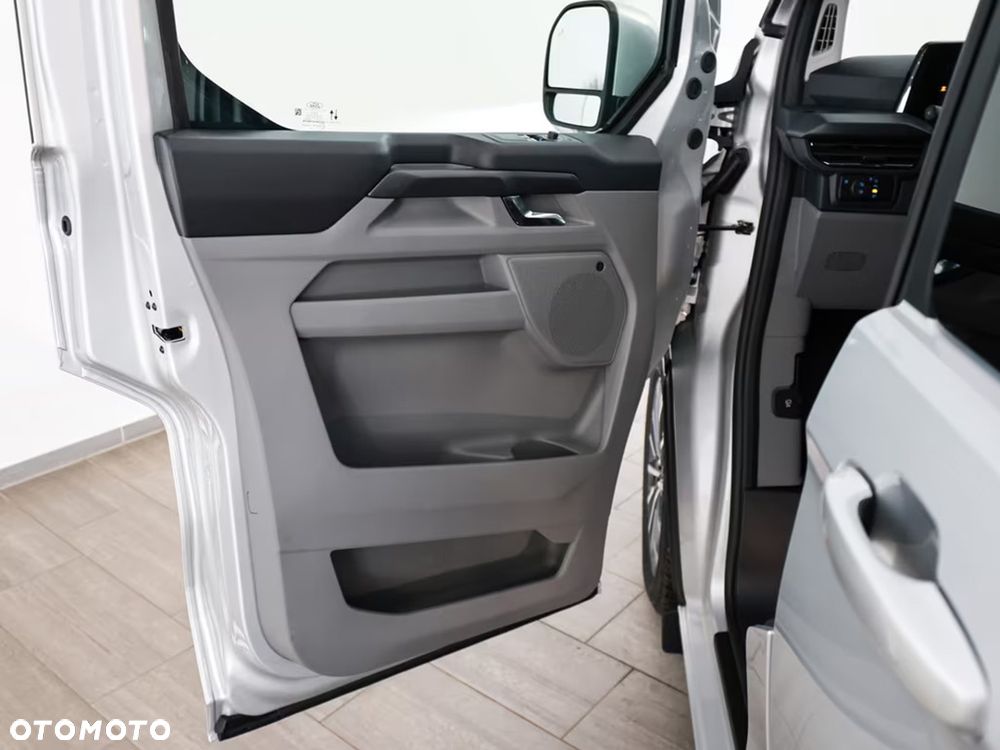 Ford Tourneo Custom 2.5 PHEV CVT 340 L2 Titanium X - 8