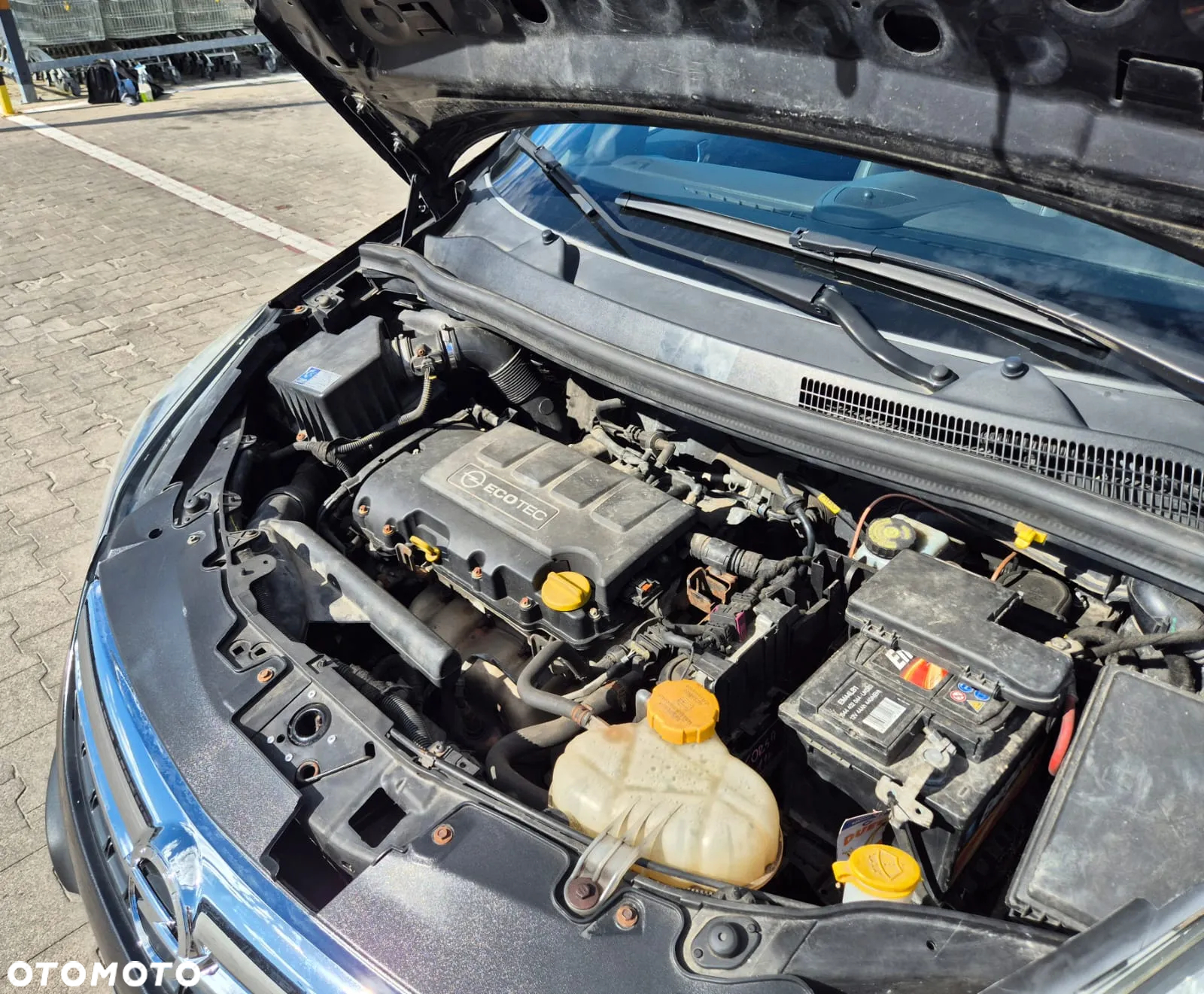 Opel Corsa 1.2 16V Cosmo - 8