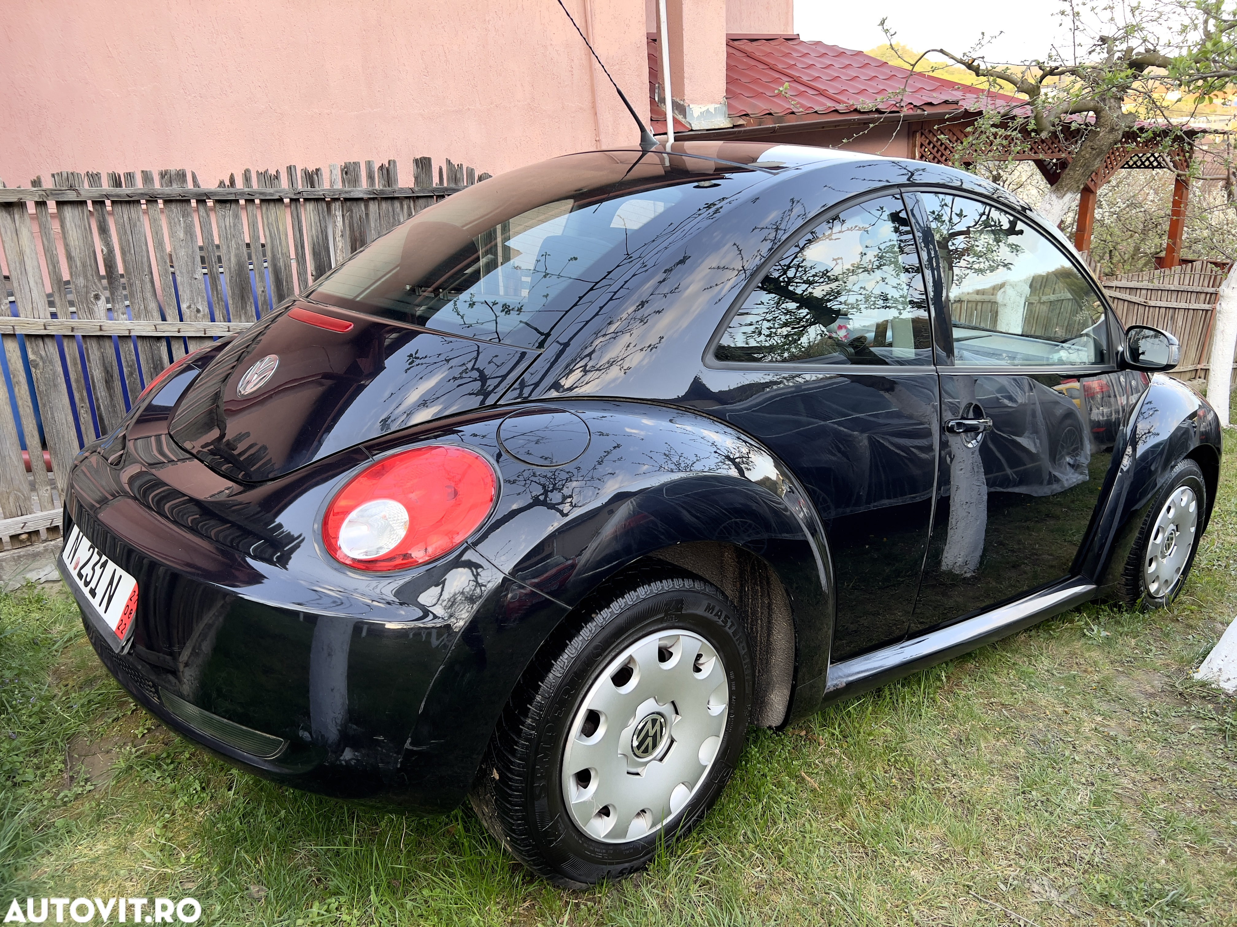Volkswagen New Beetle - 11