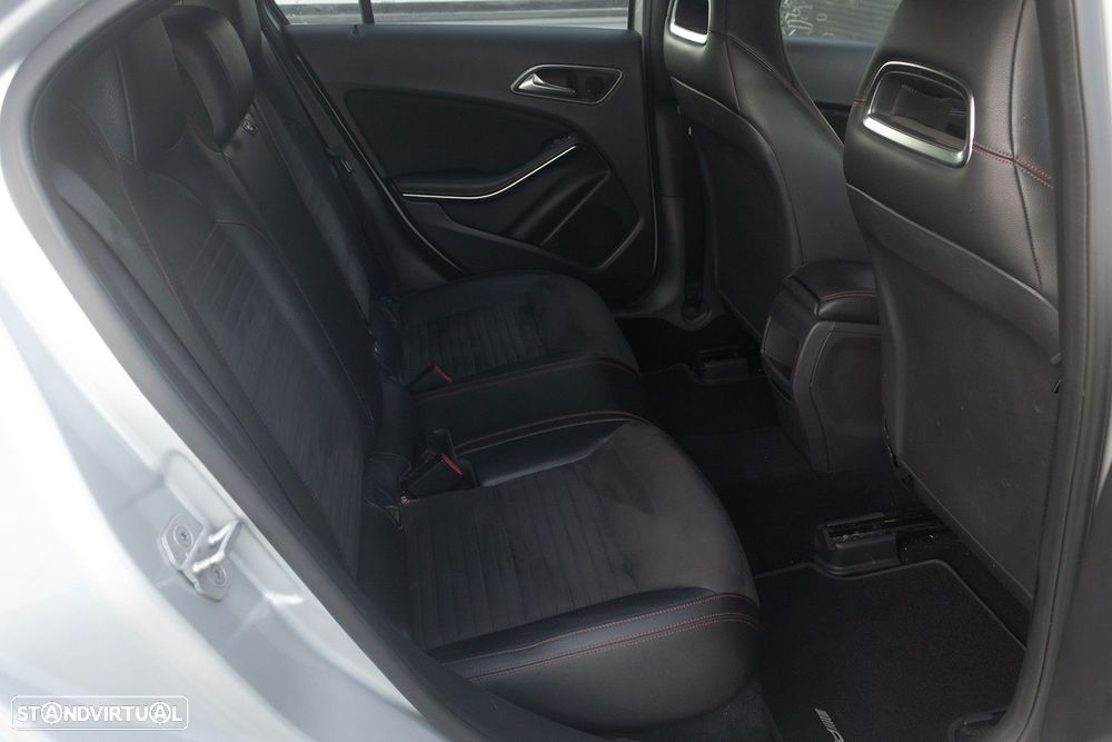 Mercedes-Benz A 180 d AMG Line - 20