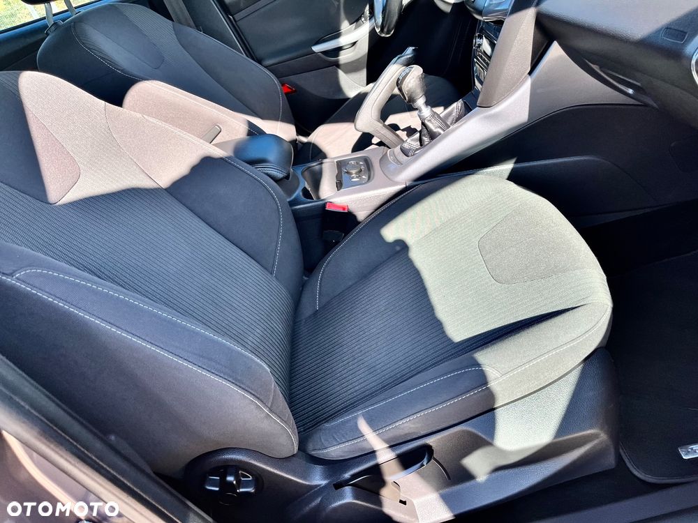 Ford Focus 1.0 EcoBoost Titanium - 10