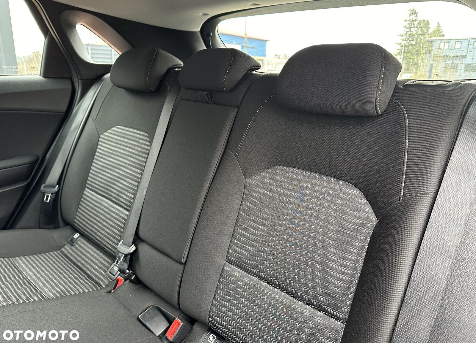 Kia Ceed - 12