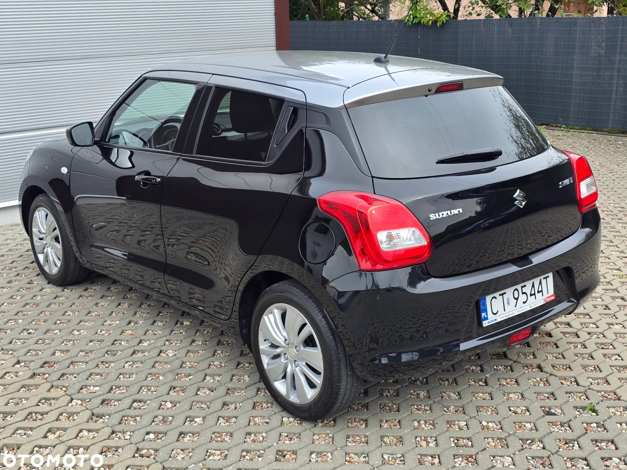 Suzuki Swift 1.2 Premium Plus - 22