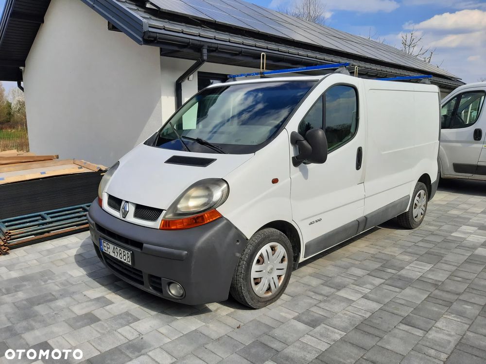 Renault TRAFIC - 1