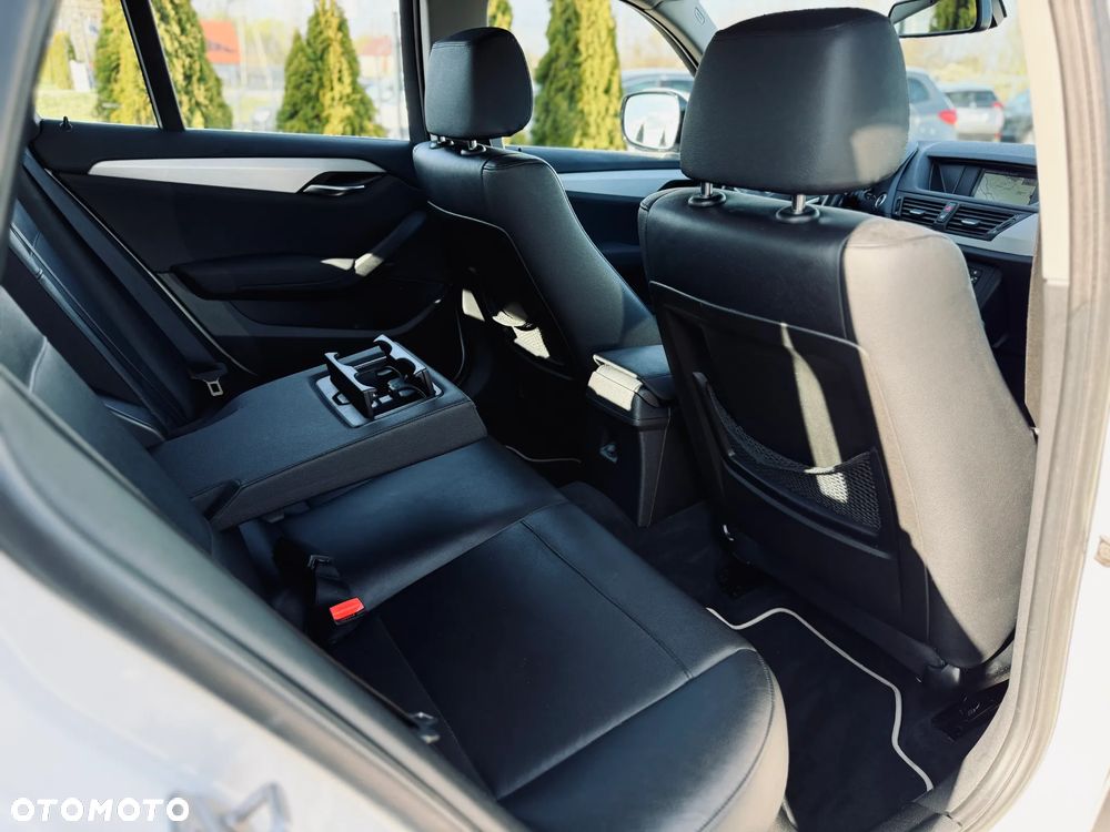 BMW X1 sDrive18d xLine - 17