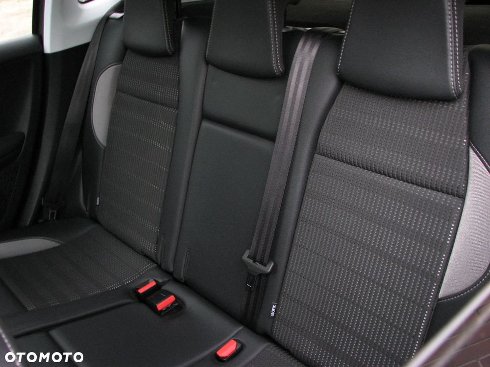 Peugeot 2008 BlueHDi 100 STOP & START Allure - 31