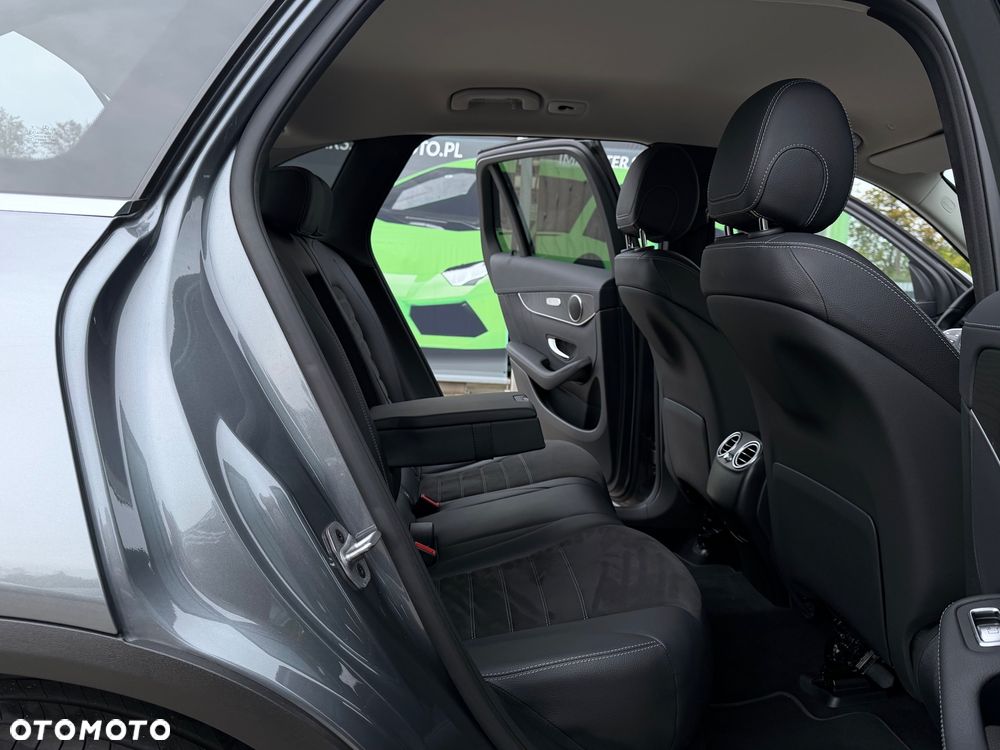 Mercedes-Benz GLC 300 de 4Matic 9G-TRONIC AMG Line - 36