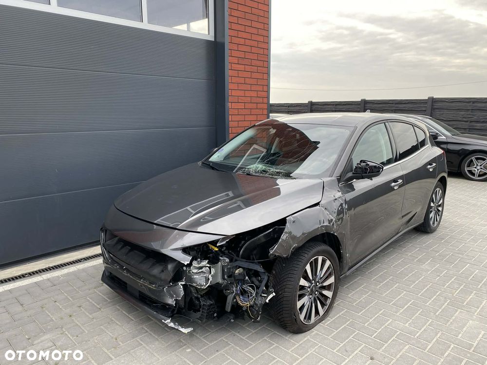 Ford Focus 1.0 EcoBoost mHEV Connected - 9