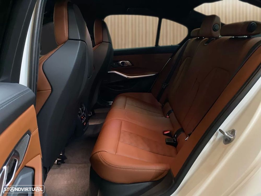 BMW M3 Competition xDrive - 19