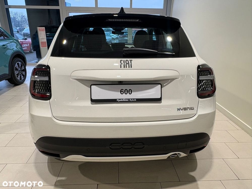 Fiat 600 1.2 Turbo Icon eDCT - 4