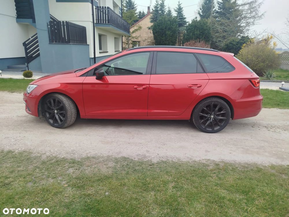 Seat Leon 2.0 TDI DPF DSG FR Black Matt Edition - 8