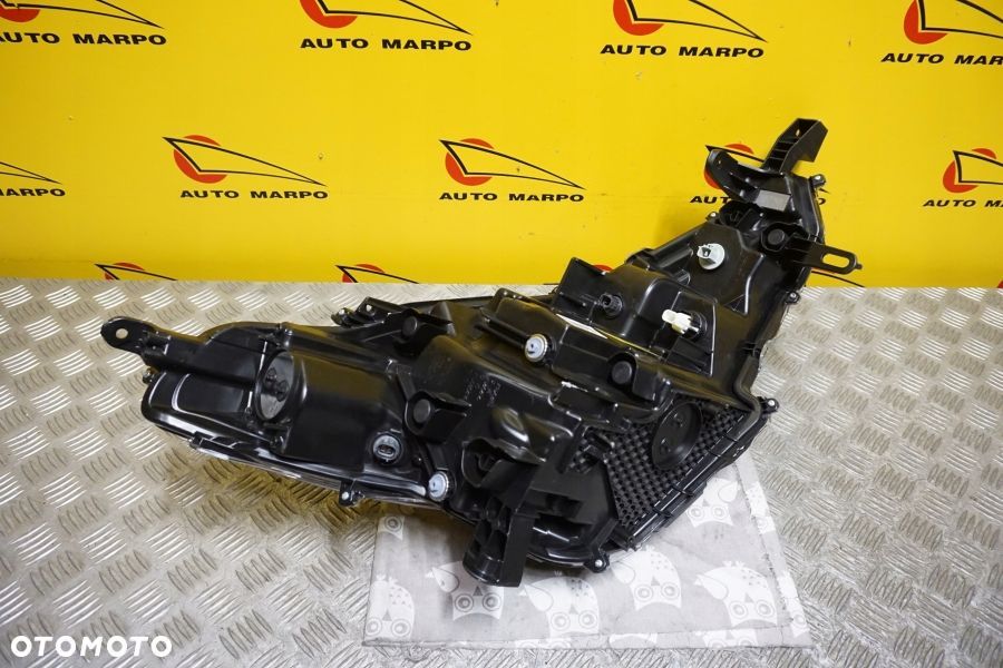 TOYOTA COROLLA CROSS 2022- REFLEKTOR LAMPA BASE FULL LED LEWA USA - 8