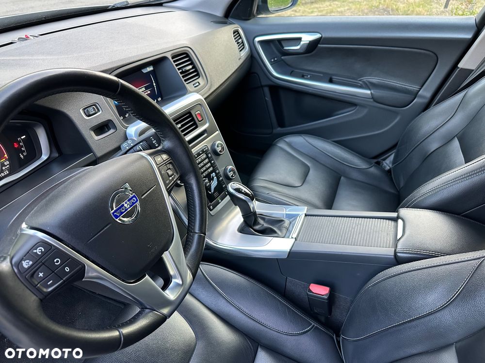 Volvo V60 D3 Geartronic Momentum - 13