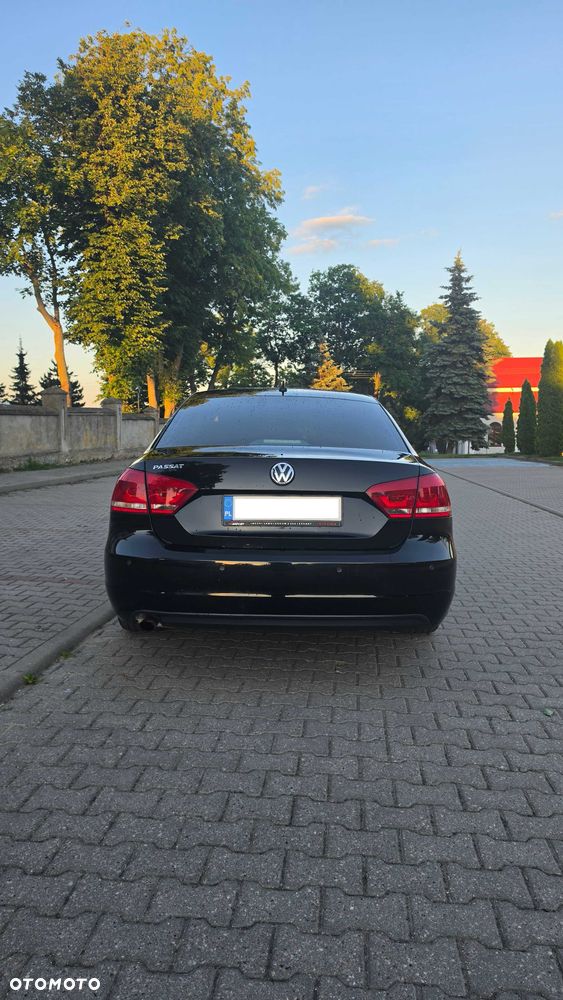 Volkswagen Passat - 2