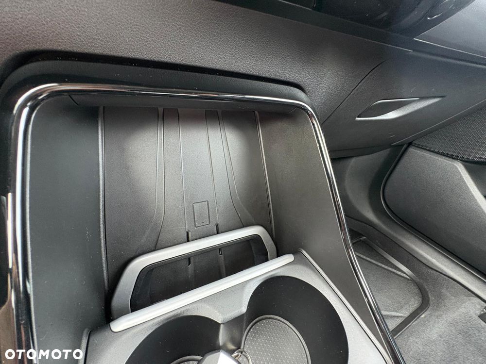 BMW Seria 2 218i Luxury Line - 32