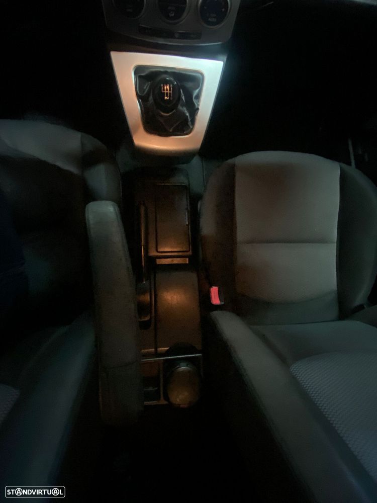 Mazda 5 MZR-CD 2.0 Comfort - 15