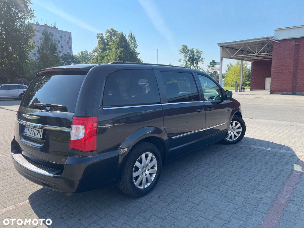 Chrysler Town & Country 3.6 Limited - 7