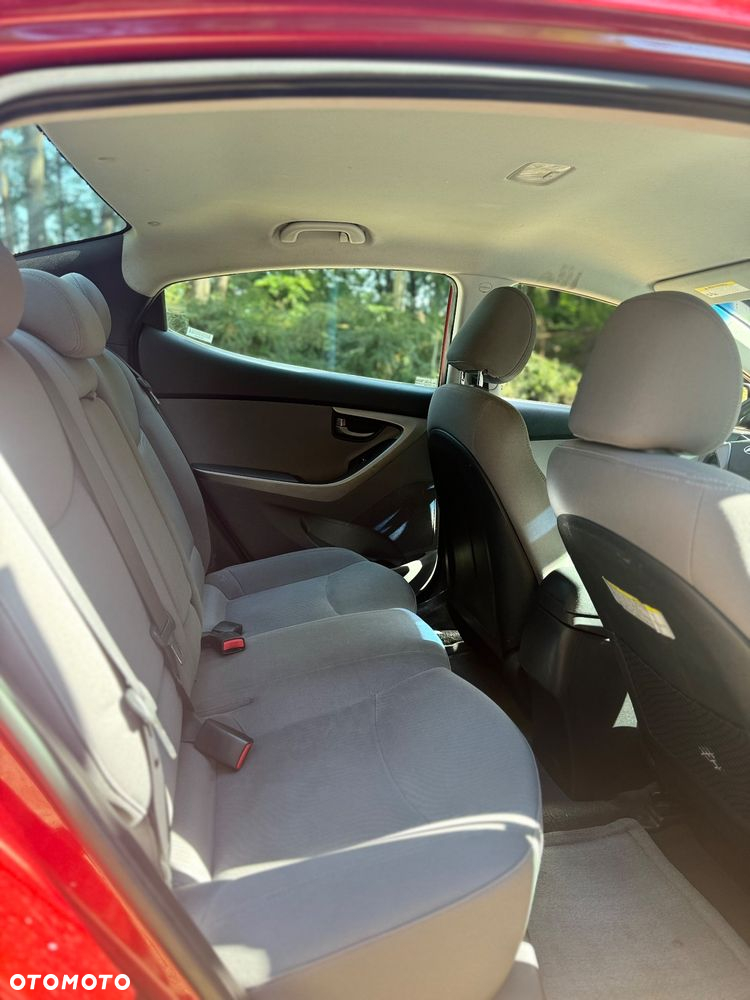 Hyundai Elantra 1.8 SE - 5