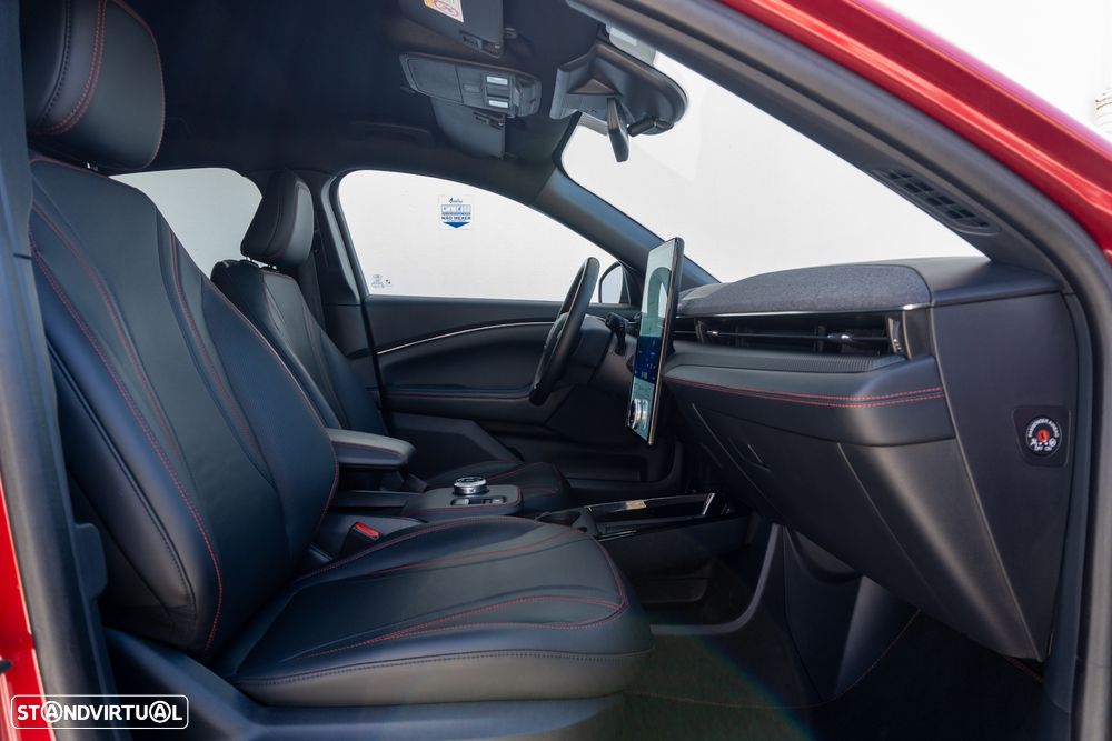 Ford Mustang Mach-E 98.7 kWh Premium - 35