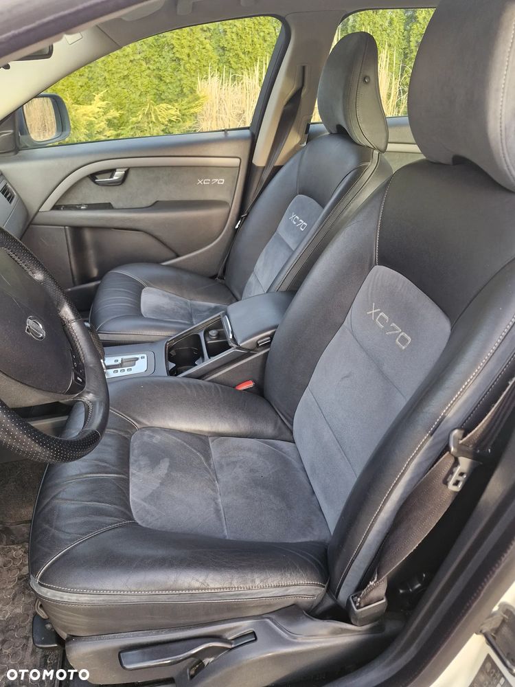 Volvo XC 70 D5 AWD Kinetic - 3