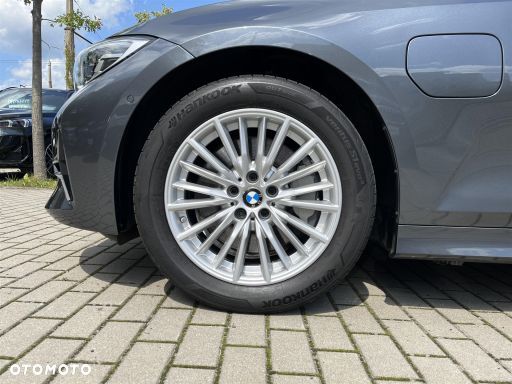 BMW Seria 3 330e Sport Line sport - 4