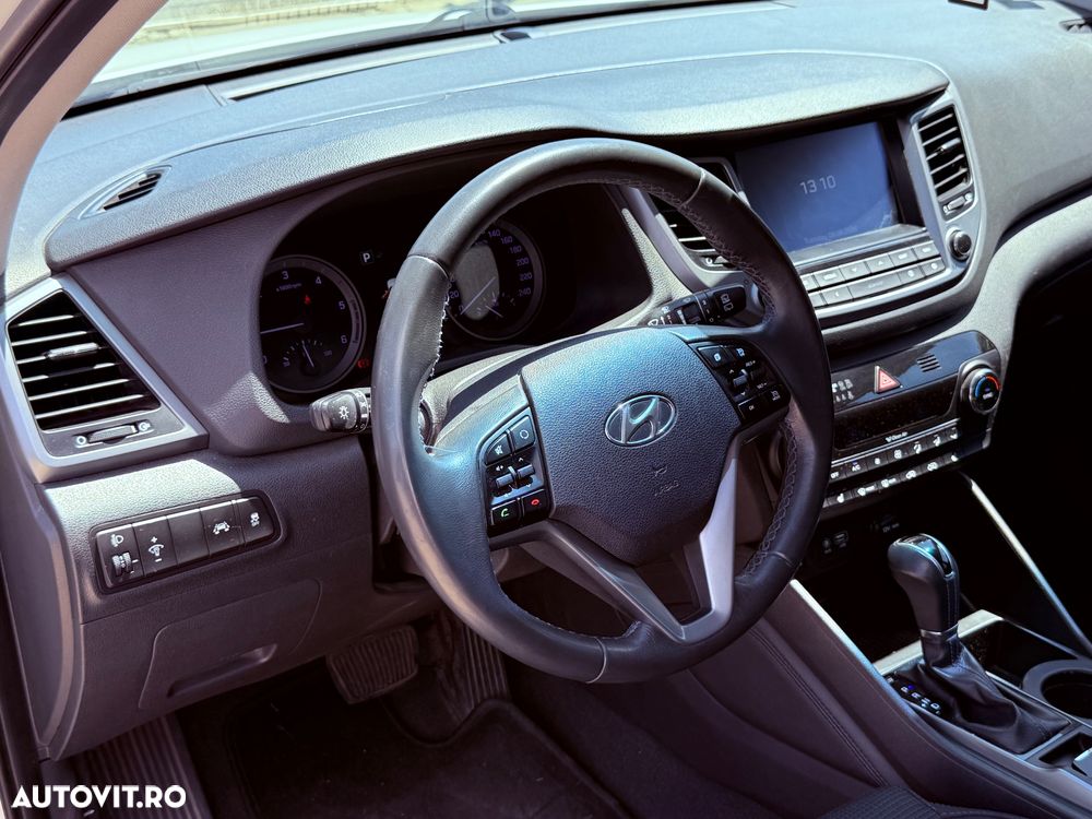 Hyundai Tucson blue 1.7 CRDi 2WD DCT Premium - 12