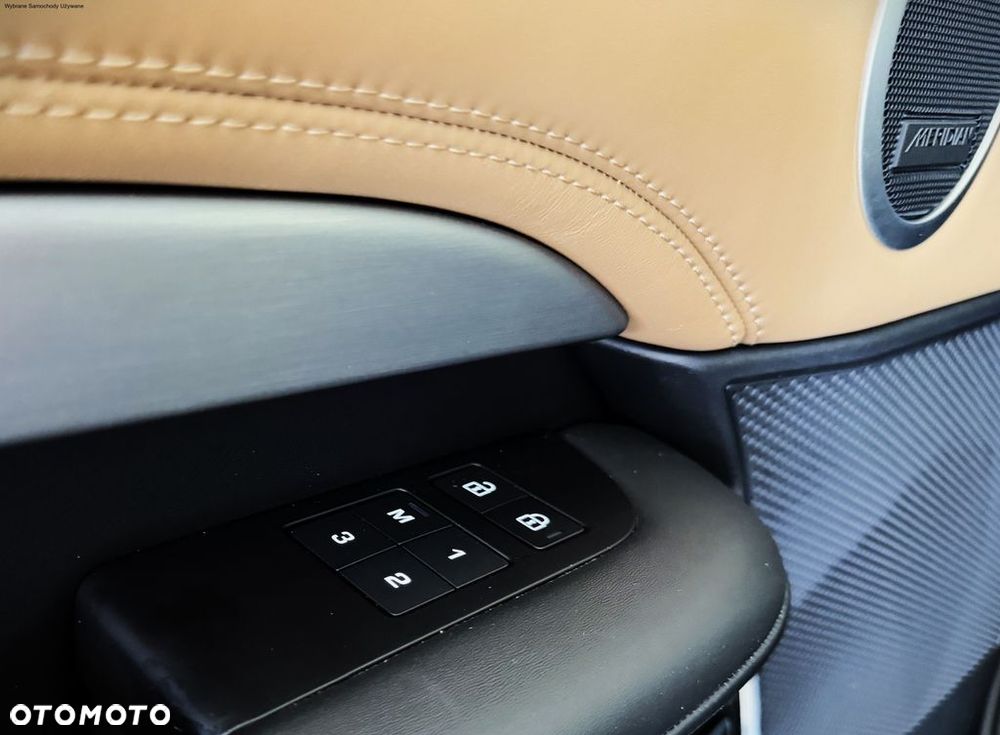 Land Rover Discovery - 17