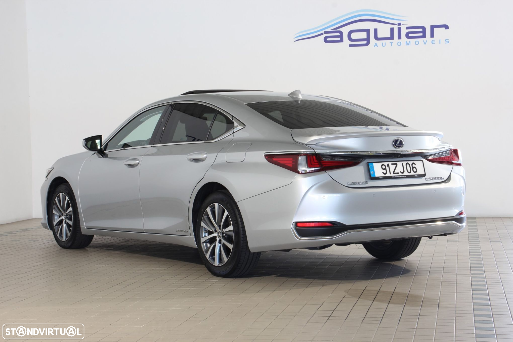 Lexus ES 300h - 3