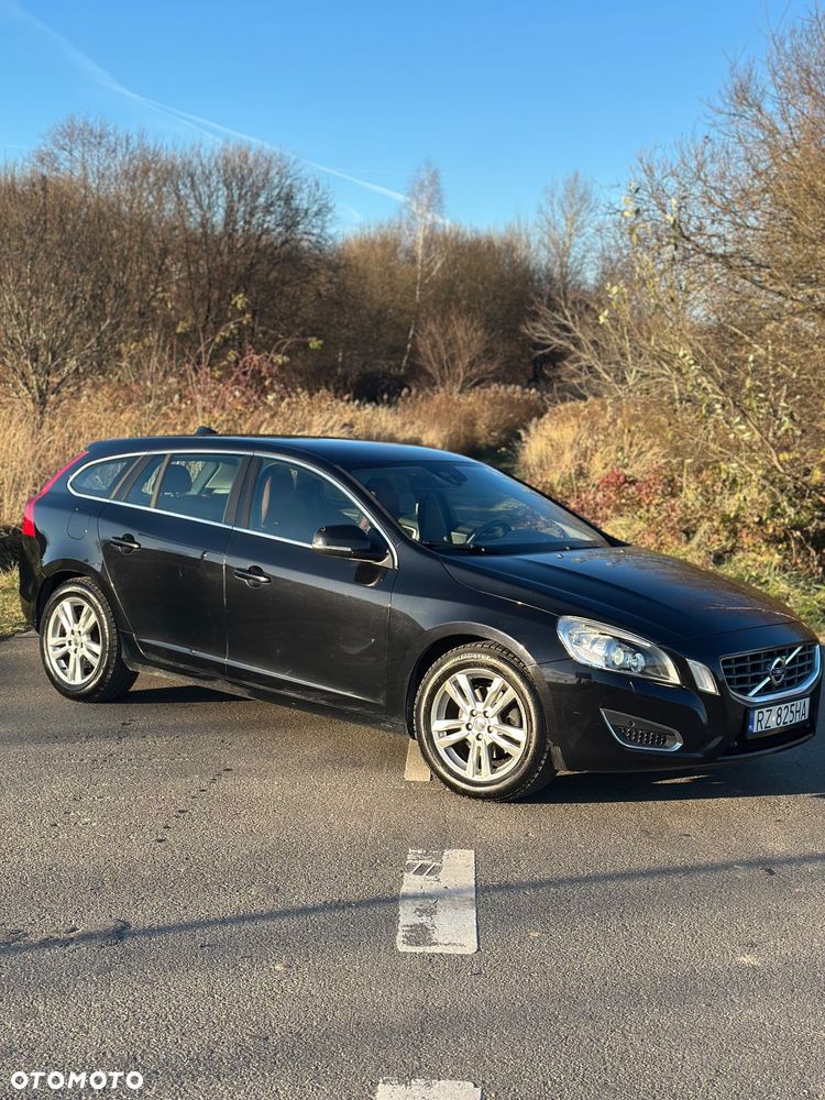Volvo V60 T3 Summum - 5