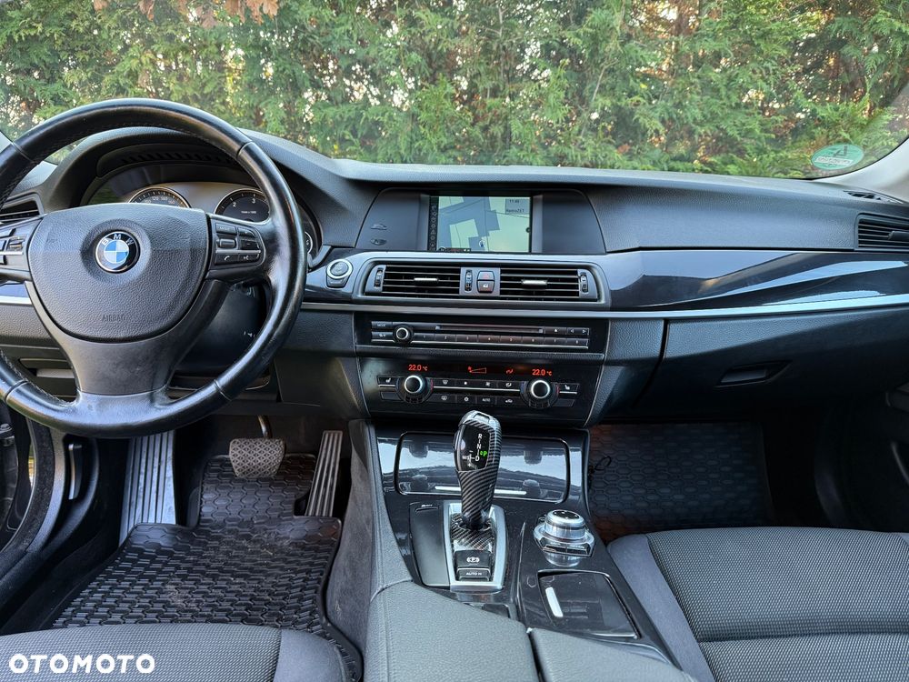 BMW Seria 5 520d Luxury Line - 12