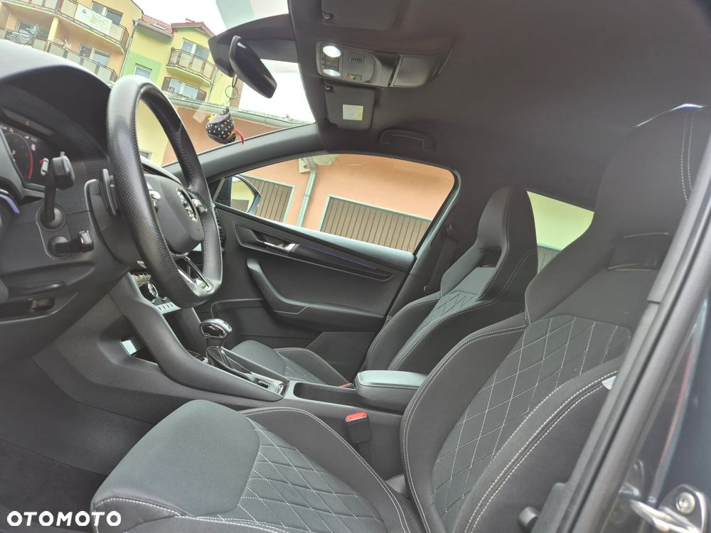 Skoda Karoq 1.5 TSI ACT Sportline DSG - 4