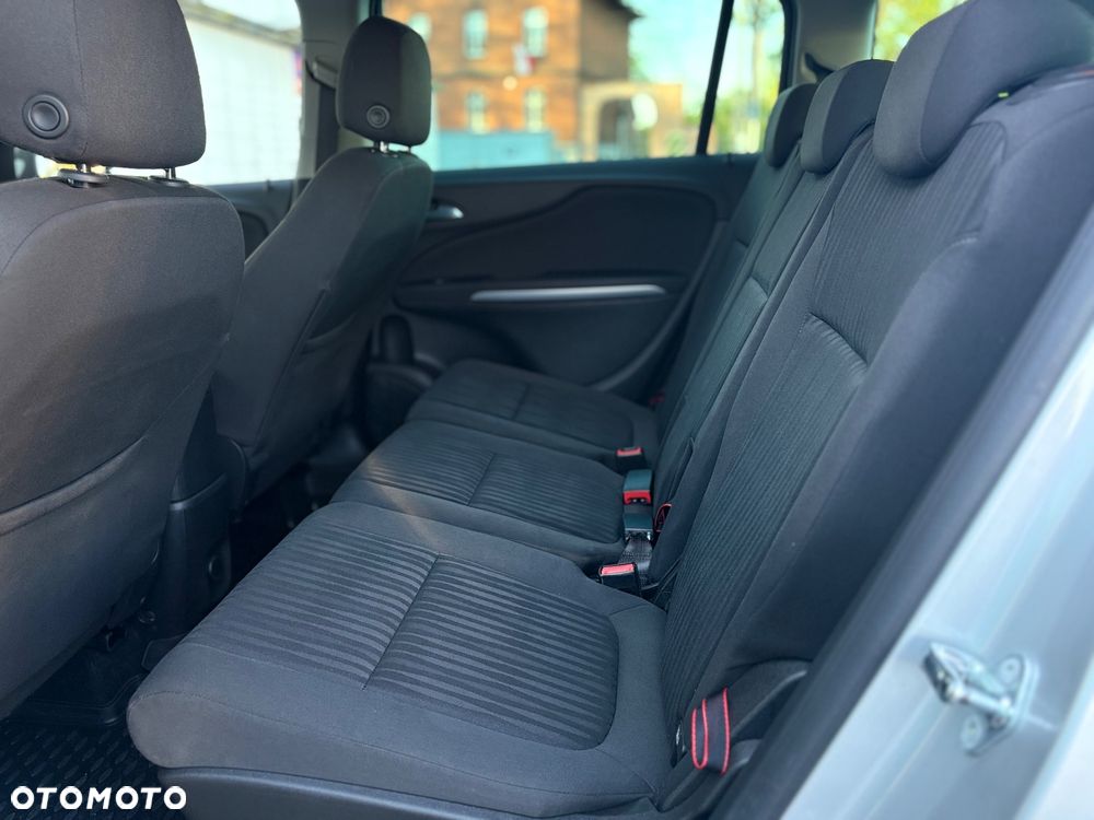 Opel Zafira - 27