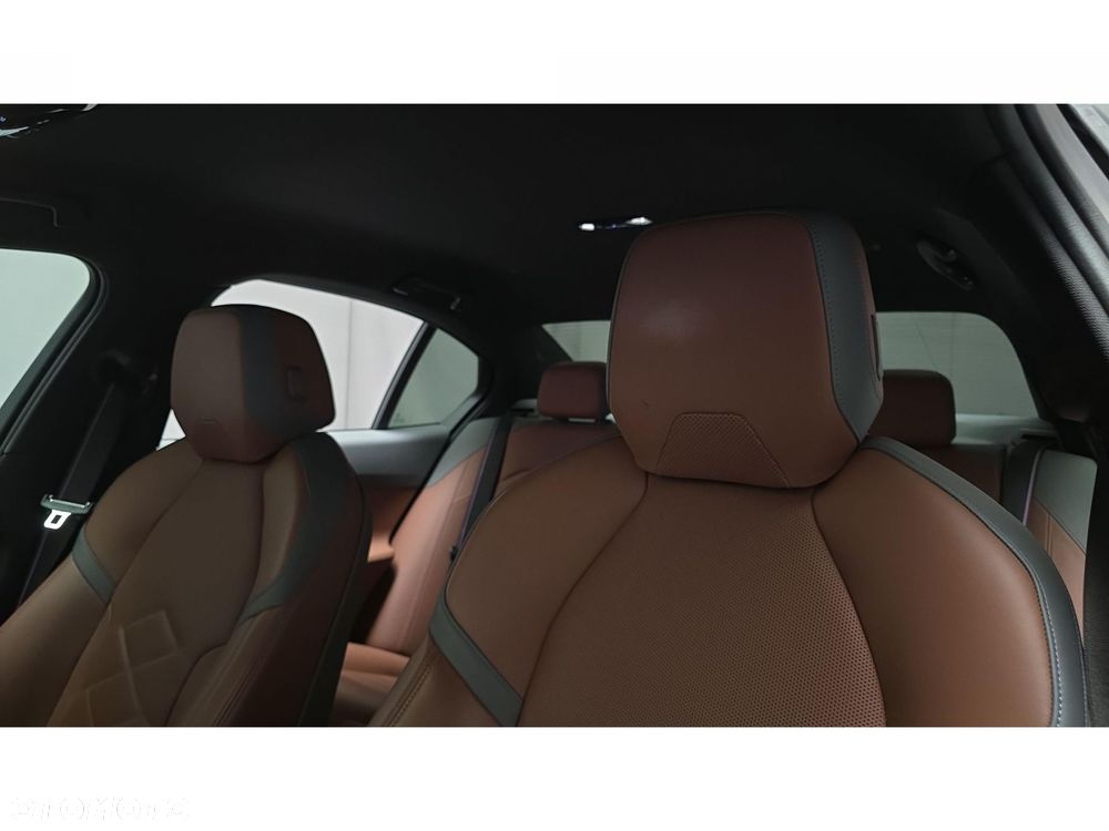 BMW Seria 5 - 18