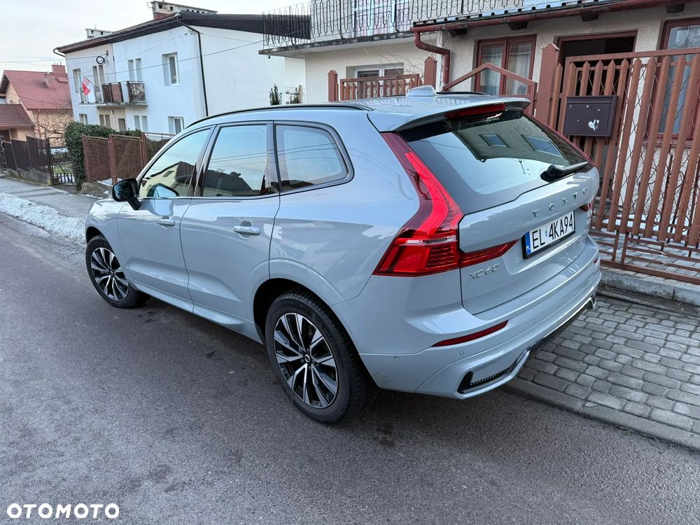 Volvo XC 60 B4 B Plus Dark - 4