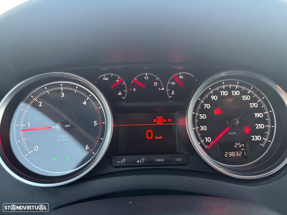 Peugeot 508 SW 1.6 e-HDi Allure CMP6 110g - 42