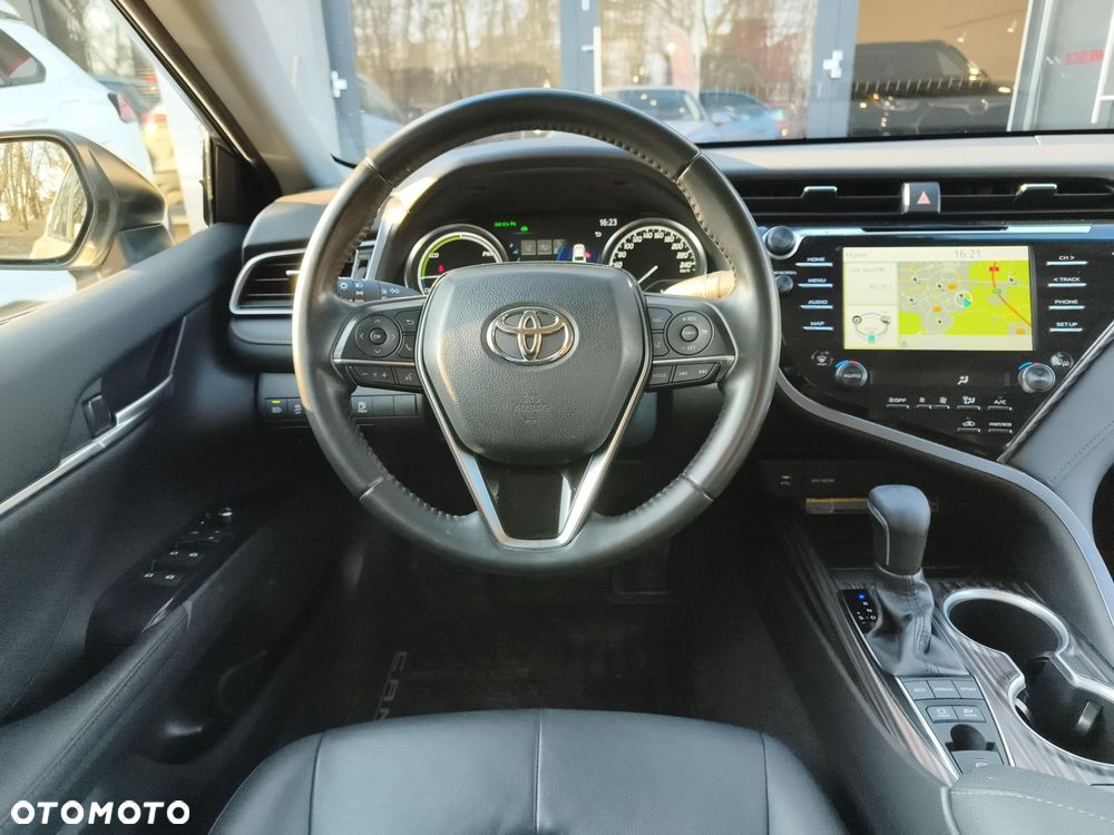 Toyota Camry 2.5 Hybrid Executive CVT - 12